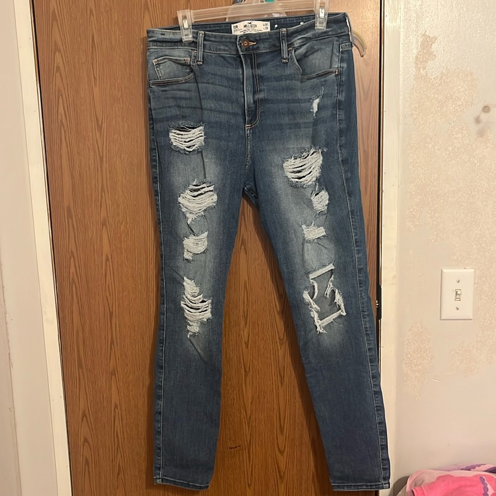 Hollister Curvy High-Rise Super Skinny Jeans